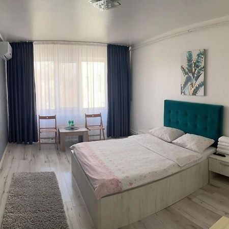 Appartement Garsoniera Centru à Galaţi Extérieur photo
