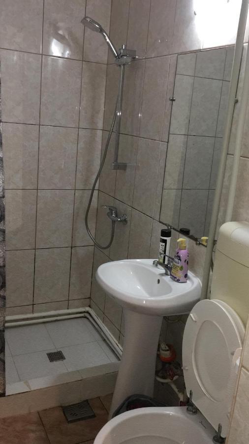 Appartement Garsoniera Centru à Galaţi Extérieur photo